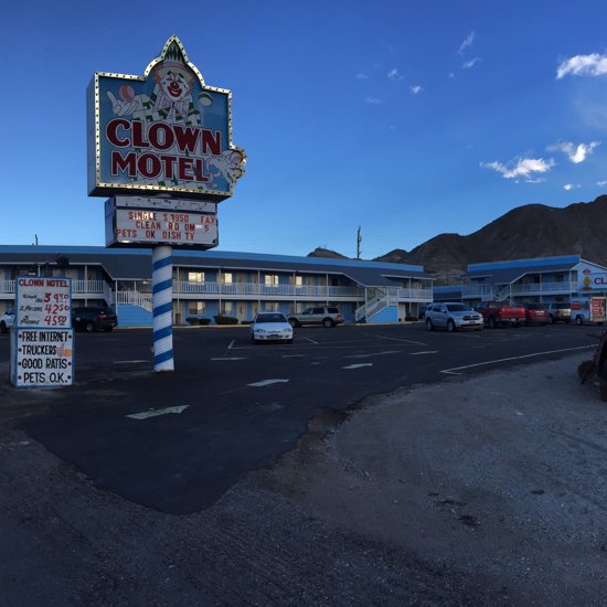 Newest Owner Finds Comfort In The Terrifying Clown Motel