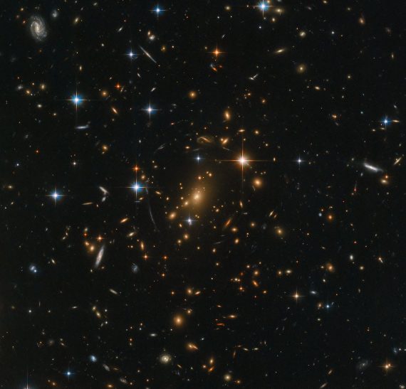 galaxies hubble galaxy cluster 570x547