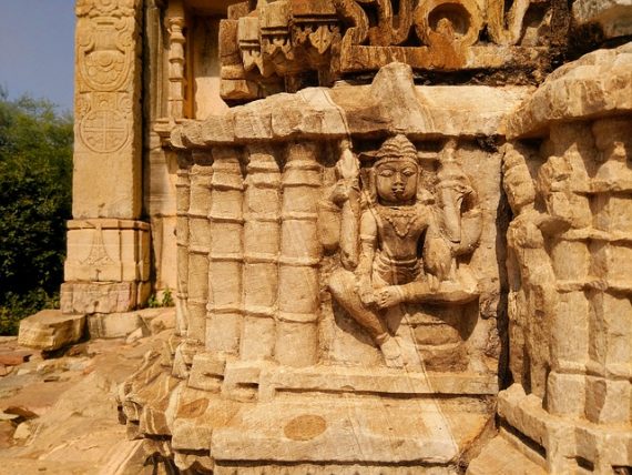 vishnu temple india archaeology strange face 570x428