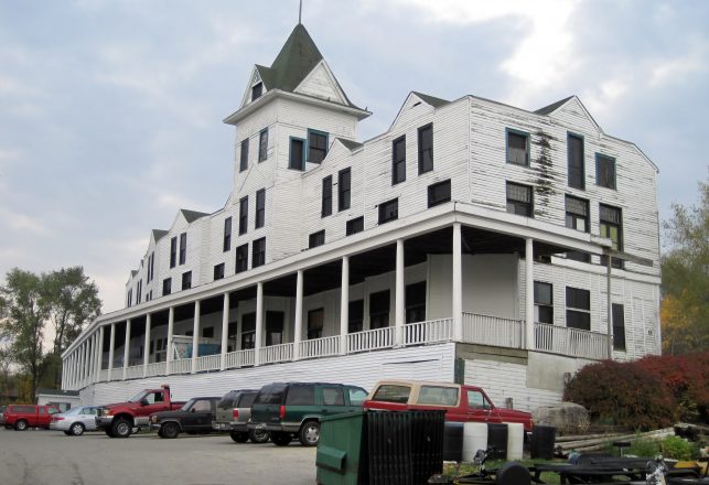 Haunted Hotel Where Al Capone Once Hung Out Is Back Up For Sale