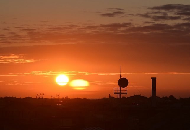 Strange Planet With Three Suns Discovered