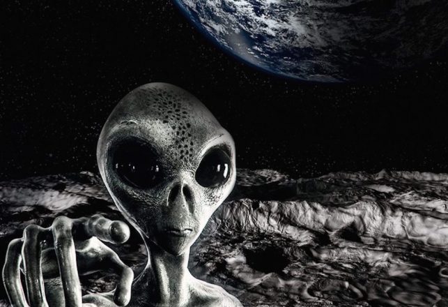 Alien Artifacts May Be On the Moon, According to New ET Life Formula