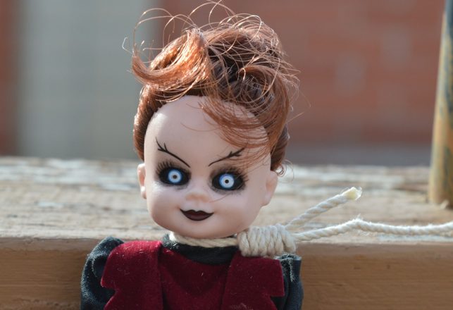 Creepy Dolls Mysteriously Appearing in Missouri are Unexplained and Spreading