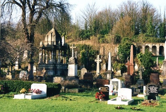 Arnos Vale Cemetery 570x387