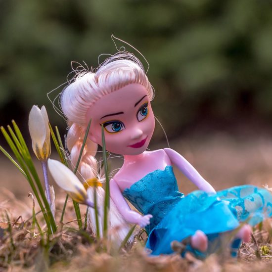 Haunted “Frozen” Doll Keeps Returning After Owners Keep Throwing It Out
