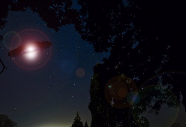 Arizona UFOs: Mysterious Light Returns to Mesa and a Cigar UFO Hovers Over Phoenix