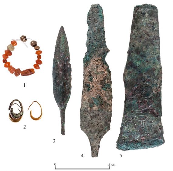 artifacts Canaanite temple 570x564