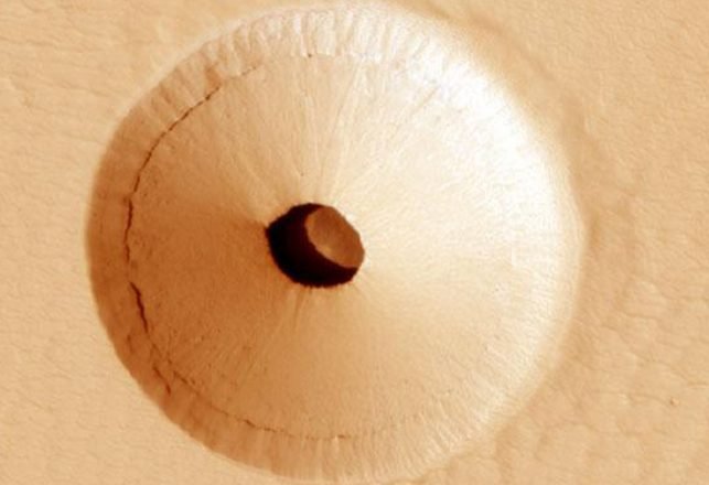 Hole in Mars May Be Where Martian Life Forms Are Hiding