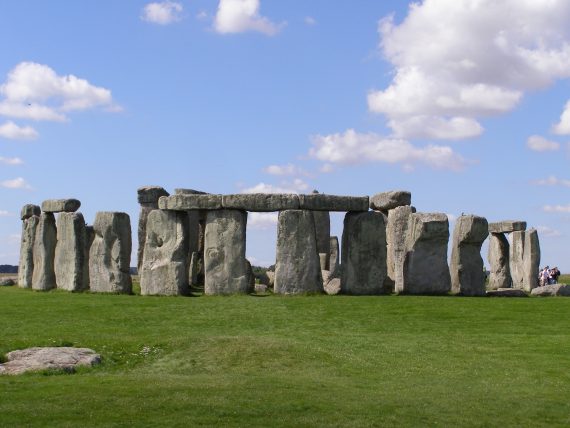 Stonehenge 570x428