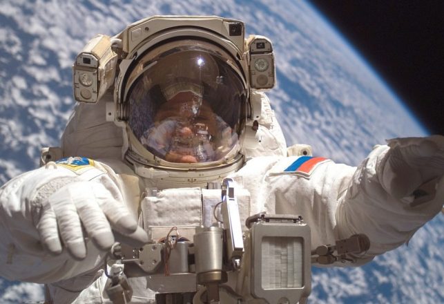 Russian Cosmonaut on Space Station Films and Reports Five UFOs