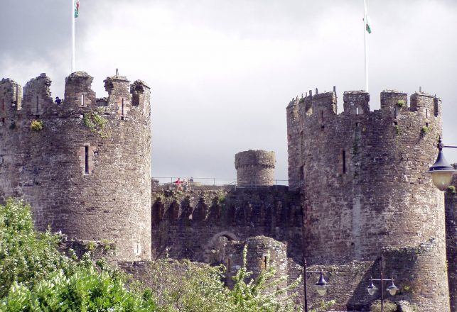 Picture Captured “Line Of Ghosts” Outside The Haunted Conwy Castle