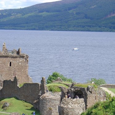 “Bus Sized” Creature Witnessed In Loch Ness – Was It Nessie?