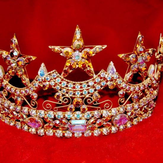 The “Haunted” Tiara That The Royal Family Refuses To Wear