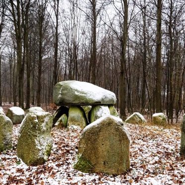 A Viking Buried in a Strange Way Puzzles Archeologists