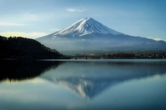 Mount Fuji 570x380