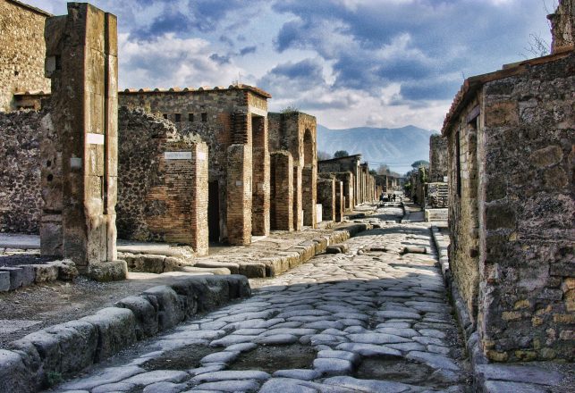 Woman Who Stole Artifacts From Pompeii Claims She Was Cursed