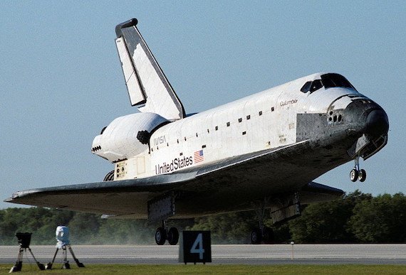 Space Shuttle Columbia lands following STS 62 on 18 March 1994  cropped