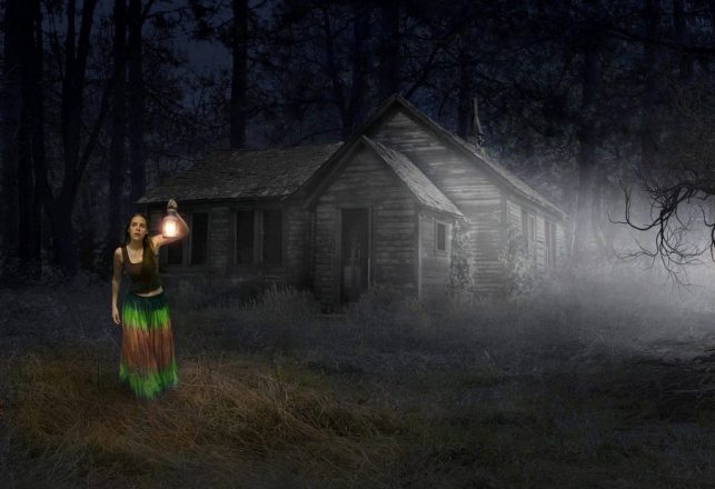 This Ghost Hunter Helps Sell Haunted Houses