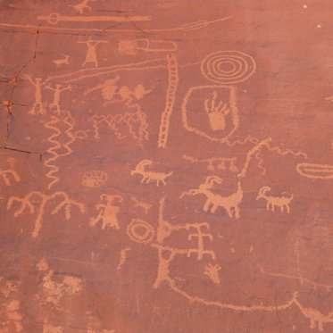 Ancient Carvings of Deer in Scottish Tomb are the Oldest in the UK