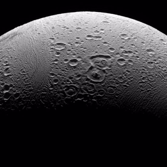 Scientists Say One Thing Could Have Caused This Much Methane on Saturn’s Moon — Life