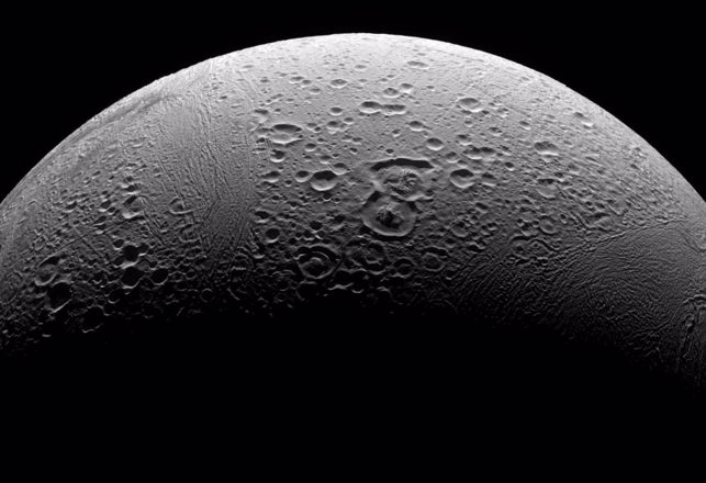 Scientists Say One Thing Could Have Caused This Much Methane on Saturn’s Moon — Life