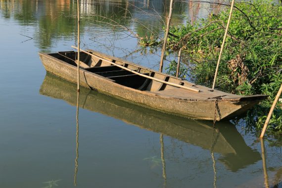 Canoe 570x380