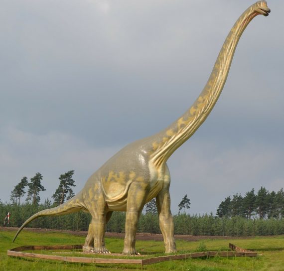Dinosaur2 570x544