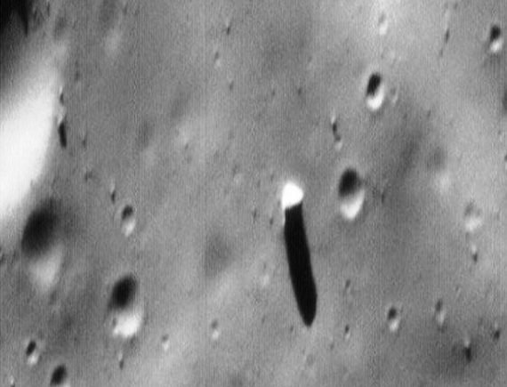 16  Phobos Monolith NASA 1 570x435