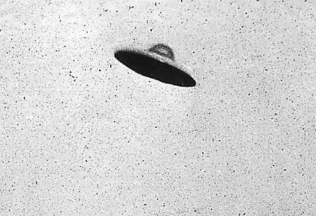 How a Researcher Looking for UFO Documents May Have Uncovered the First Poem About Flying Saucers