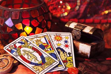 Psychics and Astrologers are Losing Business to Instagram Scammers and Impersonators