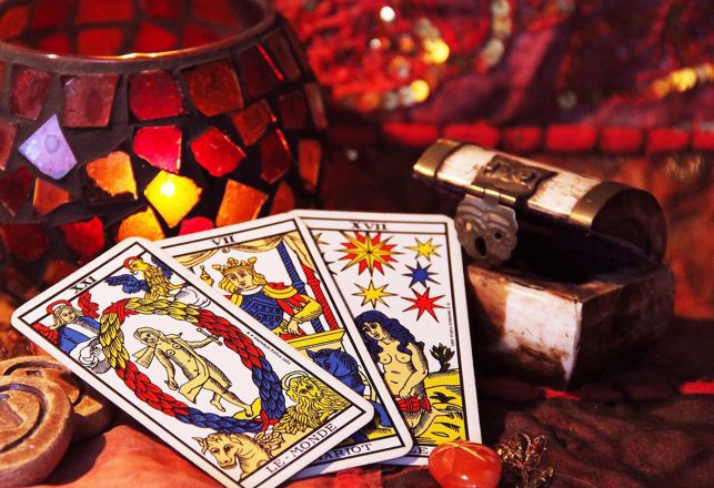 Psychics and Astrologers are Losing Business to Instagram Scammers and Impersonators