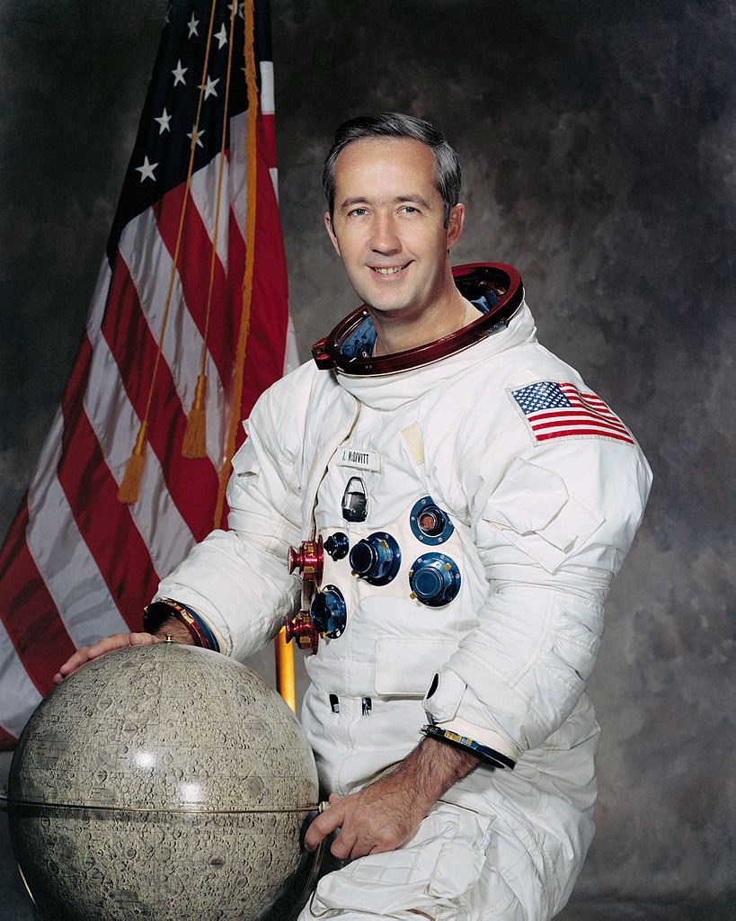 Покойный астронавт Джеймс МакДивитт, его НЛО и другие наблюдения астронавтов НЛО