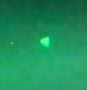 Член экипажа авианосца «Нимиц» сообщил о столкновении с огромным треугольным НЛО