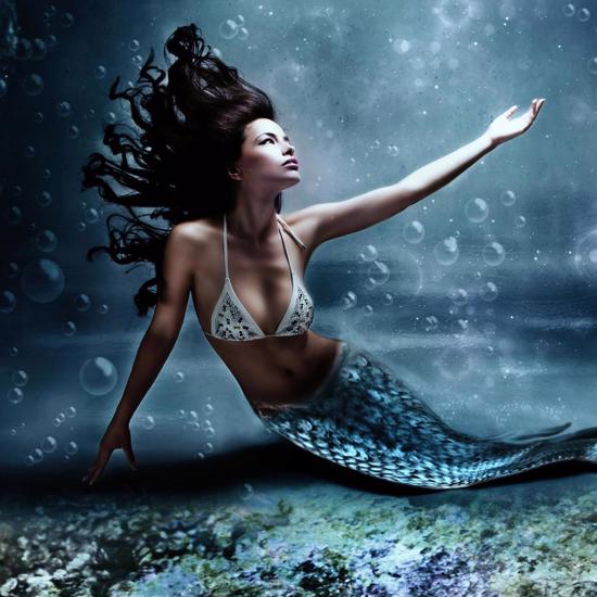 Bizarre Accounts of Very Modern Encounters With Mermaids