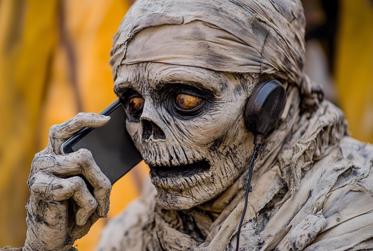 Three-Fingered Mummies with Phones, New Pentagon UFO Book, Shroud of Turin Dated, Another Zodiac Killer Suspect and More Mysterious News Briefly